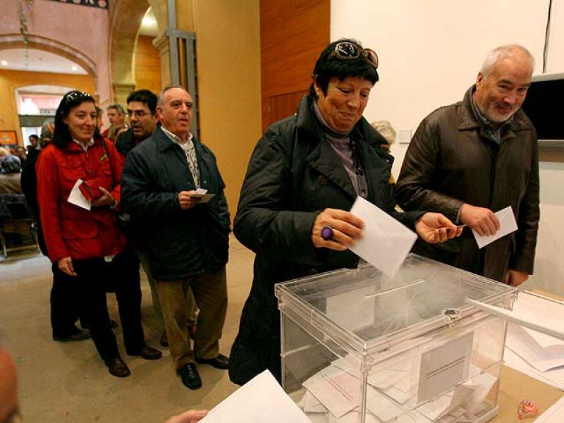 La jornada electoral catalana se desarrolla con normalidad | Ver