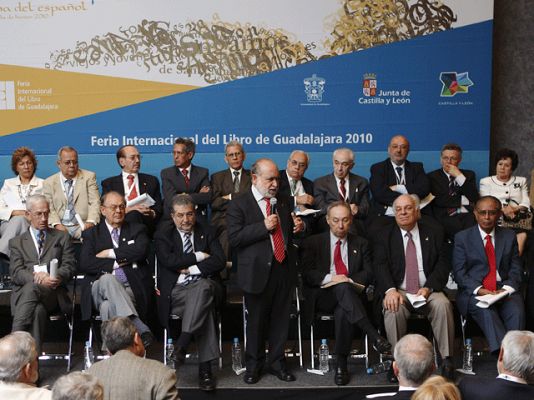  - El alfabeto español tiene 27 letras