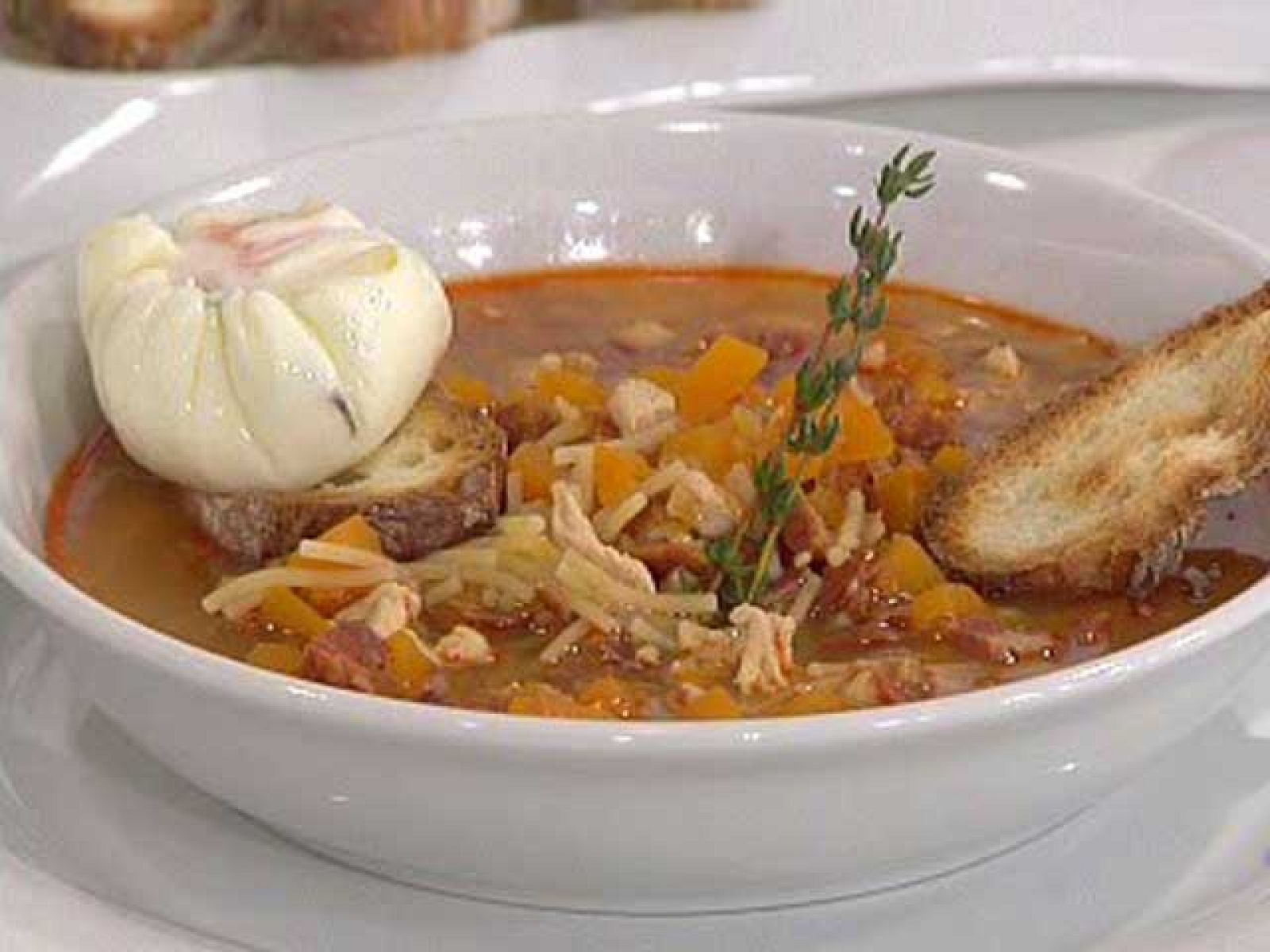 Sopa castellana con huevos (30/11/10)