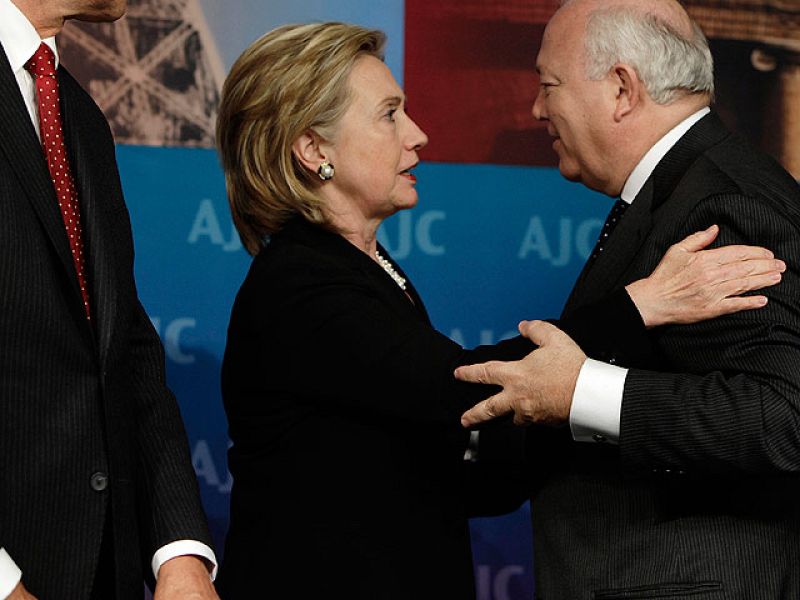 Moratinos y López Aguilar ayudaron a frenar el 'caso Couso', según los documentos de EE.UU. | Ver