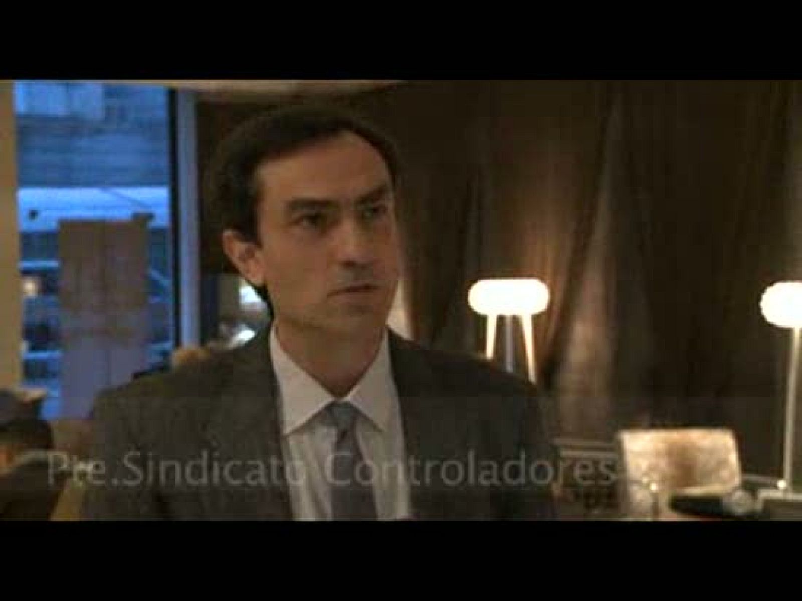 El presidente del sindicato de controladores USCA, Camilo Cela, ha pedido "tranquilidad" al colectivo ante el "acoso" de AENA.