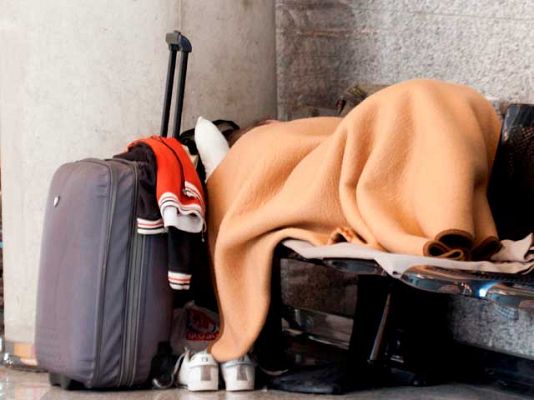 Telediario 1 - Los aeropuertos se han convertido e