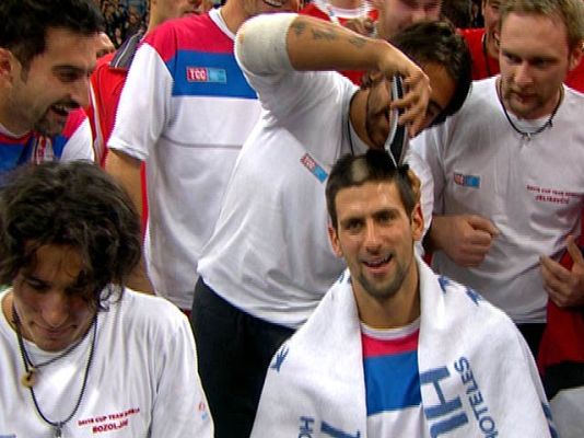  - Djokovic y sus compañeros se rapan