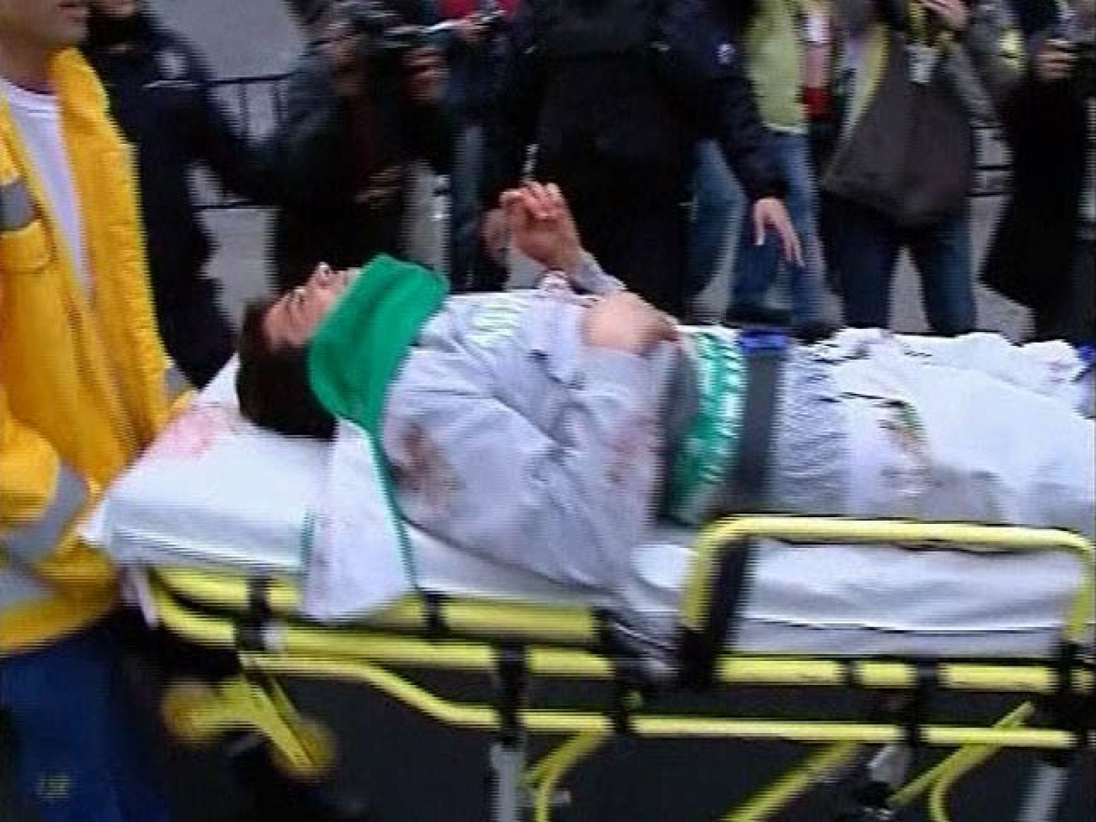 Batalla campal entre los hinchas del Besiktas y del Bursasport, los dos grandes rivales de Estambul, que se ha saldado con varios heridos