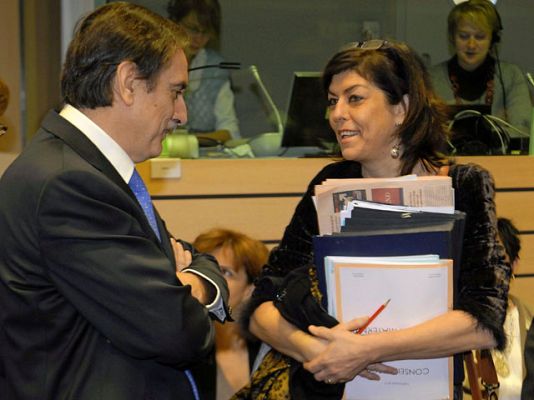 Telediario 1 - Los Veintisiete rechazan la baja por maternidad de 20 semanas propuesta por la Eurocámara