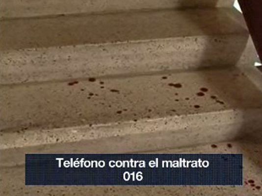 Telediario 1 - Un hombre de 25 años mata a su ex