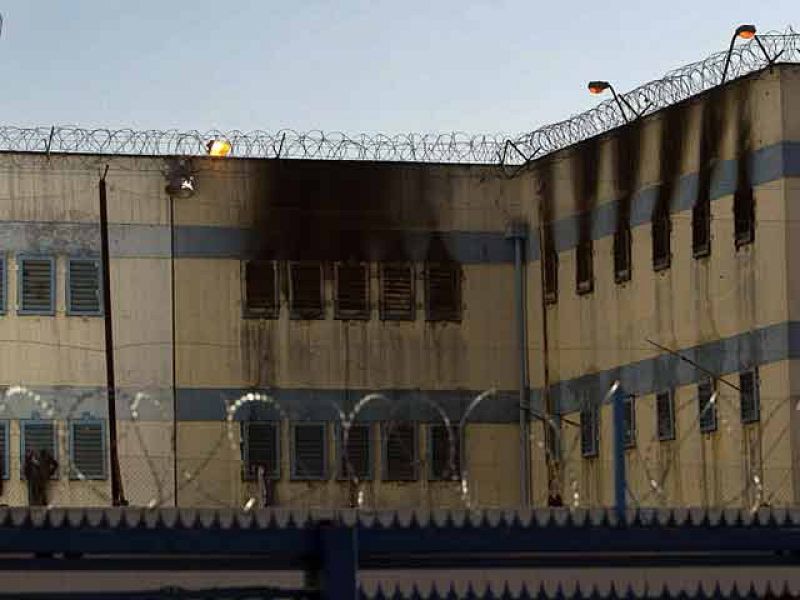 Telediario 2 en cuatro minutos - 08/12/10 | Ver