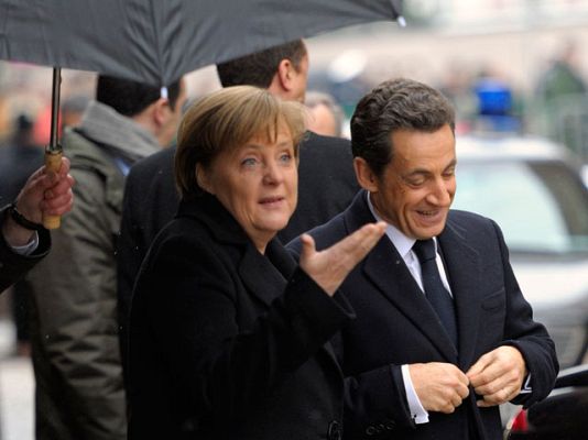 Telediario 1 - Merkel y Sarkozy, contra eurobonos