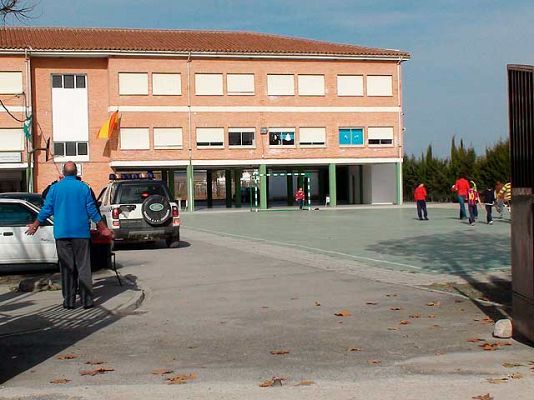 Telediario 1 - A la cárcel por pegar a una maestra