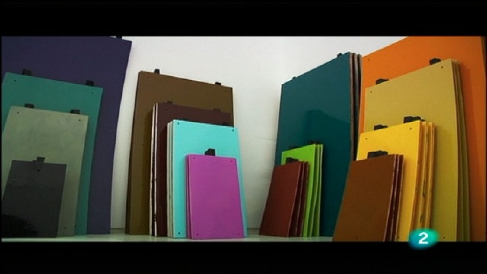 Escala 1:1 - Dustan Shepard, artista que utiliza todo tipo de materiales para crear sus piezas. - Escala 1:1 | Ver