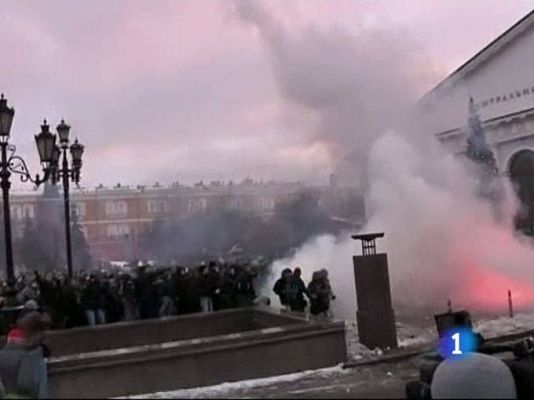 Telediario 1 - Violenta protesta de hinchas rusos