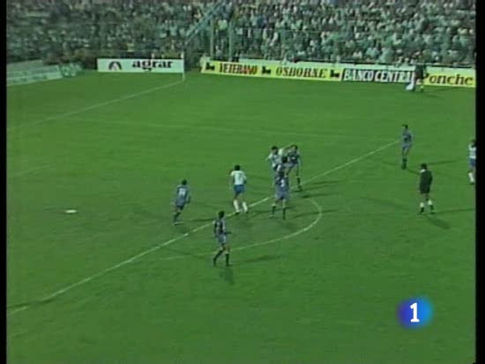 Los actuales directivos del Real Madrid cubrieron una etapa como futbolistas en el Zaragoza, además de en el conjunto blanco. Las visitas merengues a La Romareda han dejado imágenes para el recuerdo