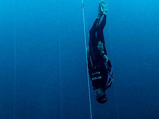  - Récord del mundo de inmersión libre