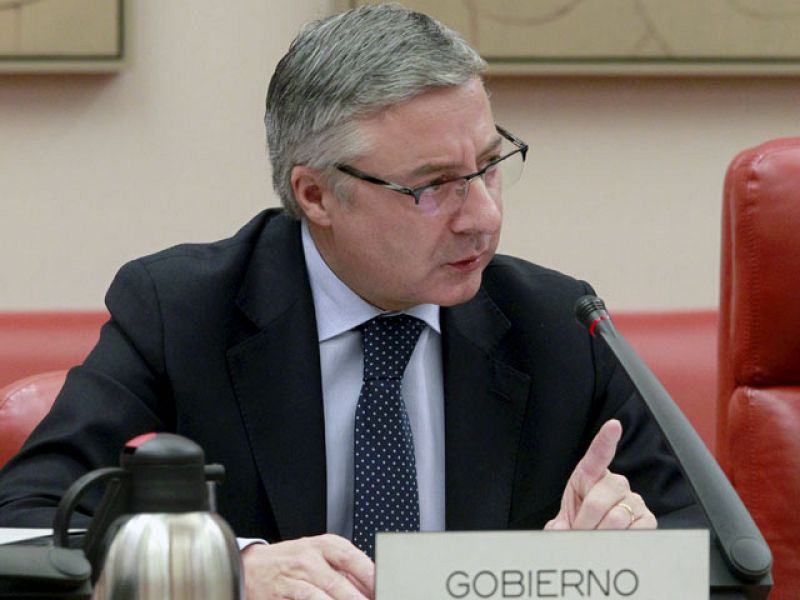 Blanco defiende en el Congreso las medidas tomadas en el conflicto de los controladores