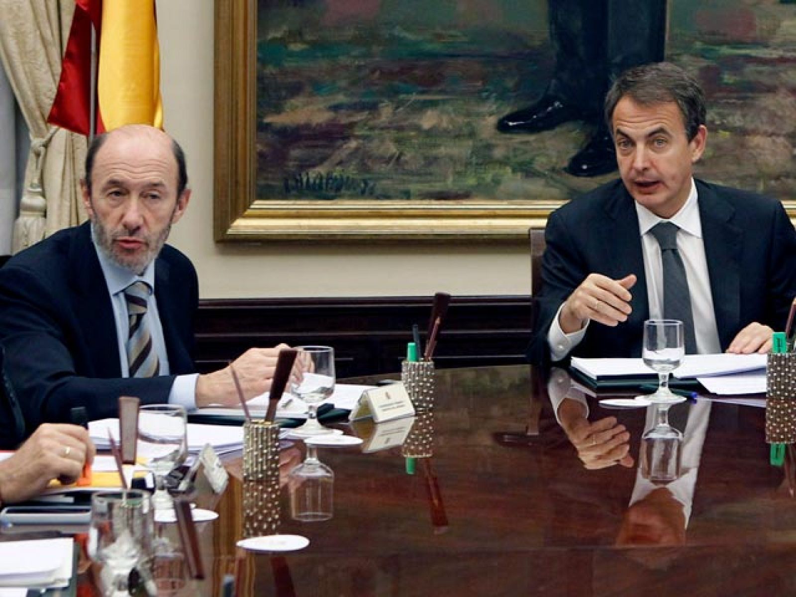 Telediario 2 en cuatro minutos - 14/12/10 | Ver