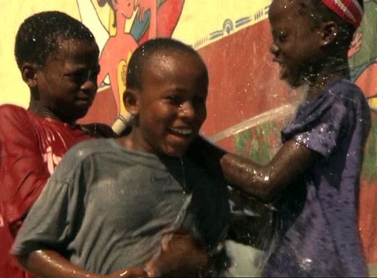 Telediario 1 - Los menoes, los más afectados