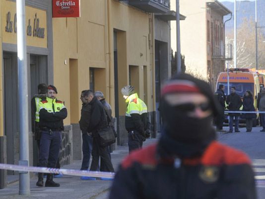 Telediario 1 - Telediario en 4' - 15/12/10