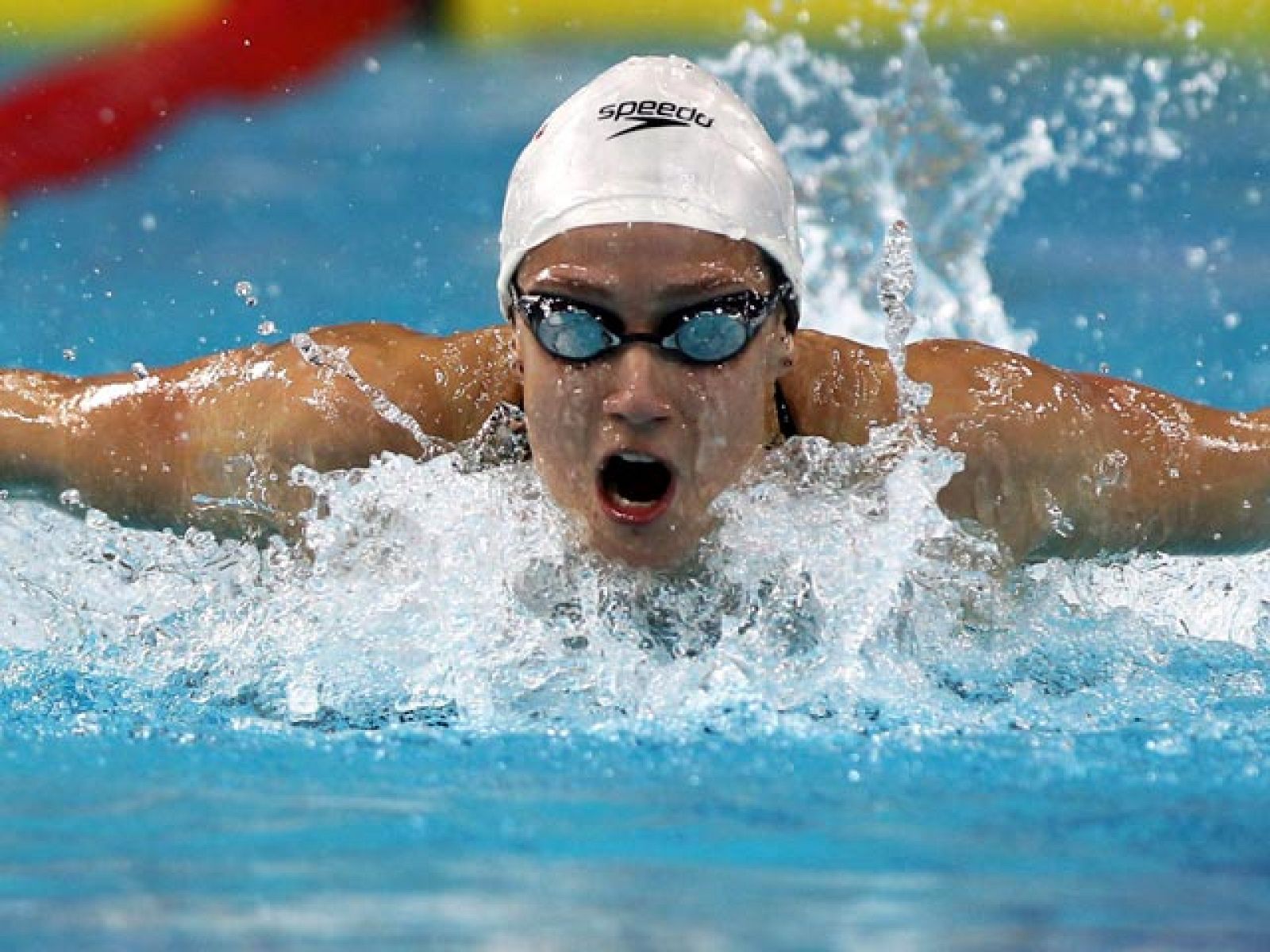 La nadadora española Mireia Belmonte se ha proclamado campeona del mundo de 200 metros mariposa en los Mundiales de piscina corta de Dubai