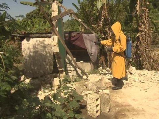 Telediario 1 - Bajo acceso a agua potable en Haití