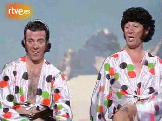 Humor en el Archivo de RTVE - Martes y Trece: dúo de sevillanas