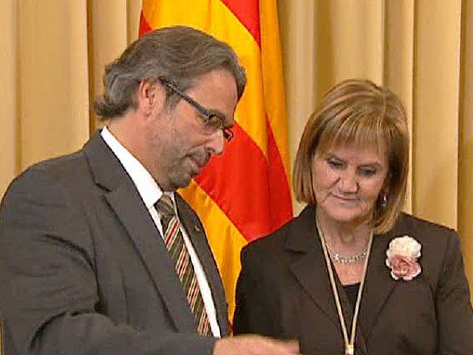 Por primera vez, una mujer ocupa la Presidencia de la Cámara en Cataluña | Ver