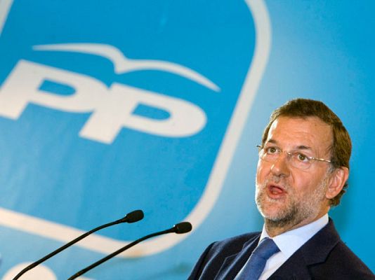 Telediario 1 - Rajoy critica gestión de Zapatero