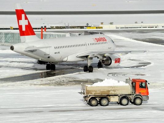 Telediario 1 - Telediario en 4' - 17/12/10