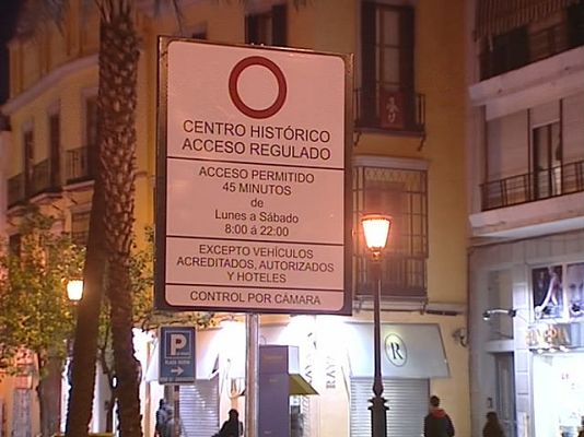 Telediario 1 - Sevilla limita coches en el centro
