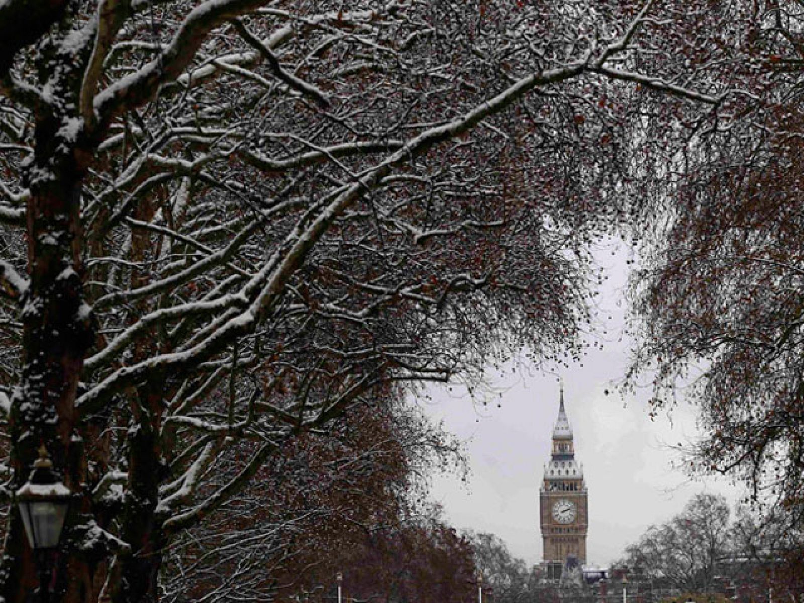 El Telediario Matinal en cuatro minutos -19/12/2010