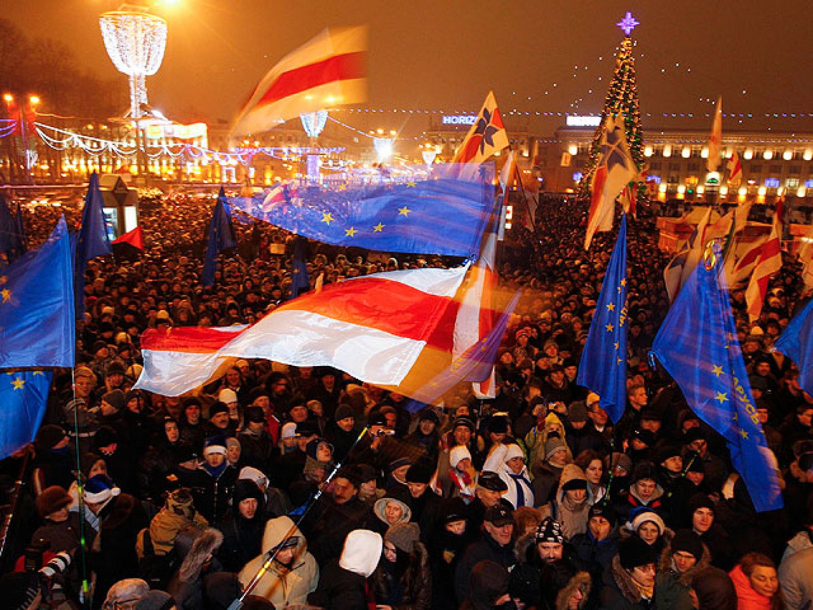 Telediario Matinal en cuatro minutos -20/12/2010 | Ver