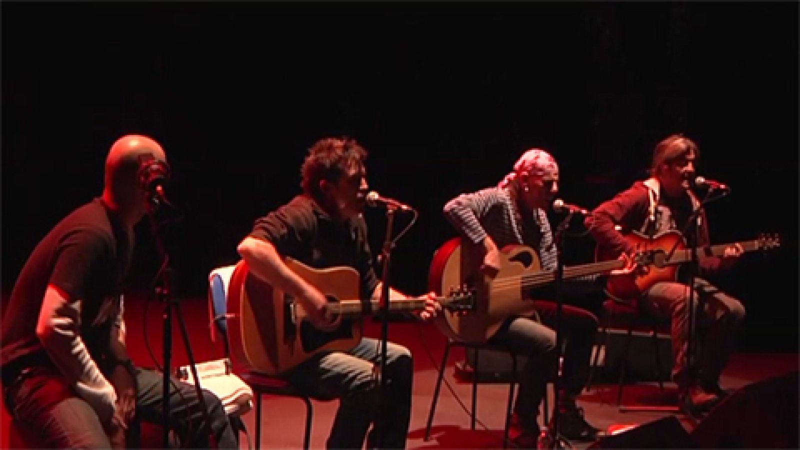 Barricada interpreta 'Pétalos' en directo | Ver