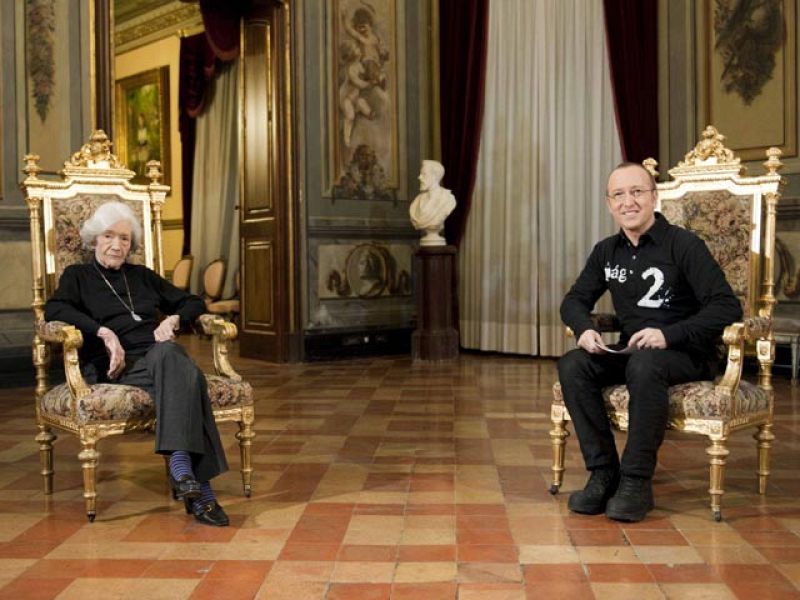 Ana María Matute presenta 'La puerta de la luna' en Página 2' (II parte) | Ver