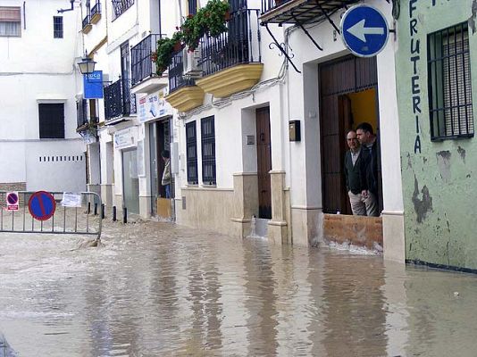 Telediario 1 - Llueve sobre mojado en Andalucía