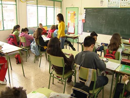 Telediario 1 - Toque de atención del TS a Cataluña