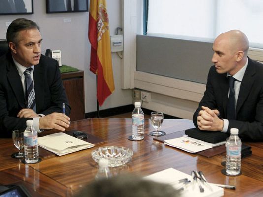 Telediario 1 - AFE amenaza con no jugar el 2 enero