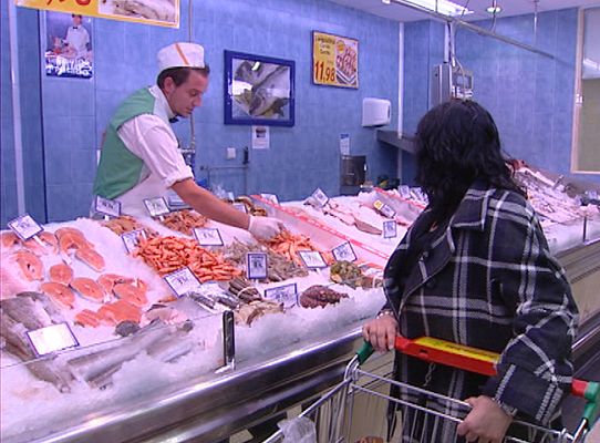 Telediario 1 - Estos días son de compras