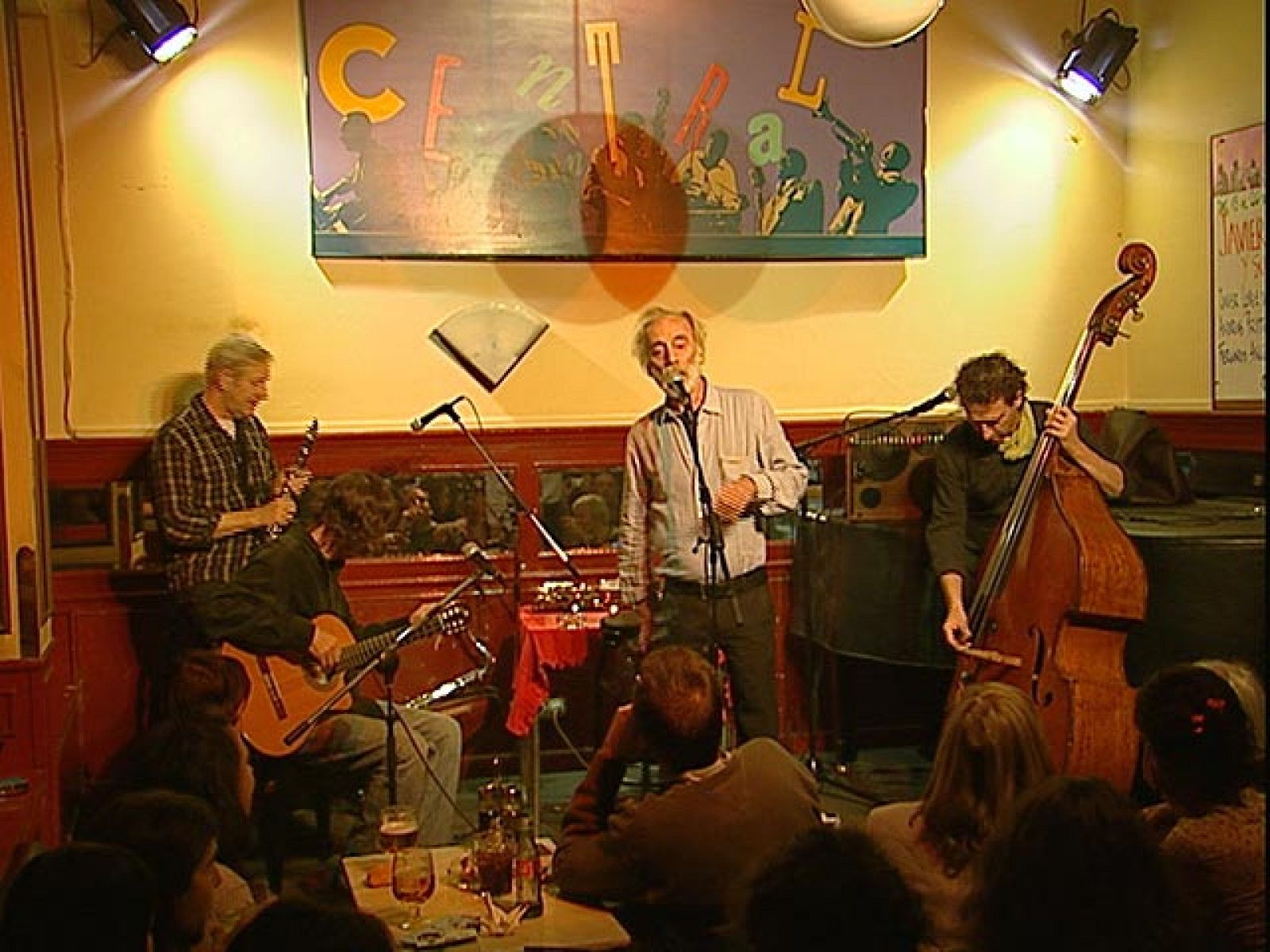 "Toser y cantar", lo último de Javier Krahe | Ver