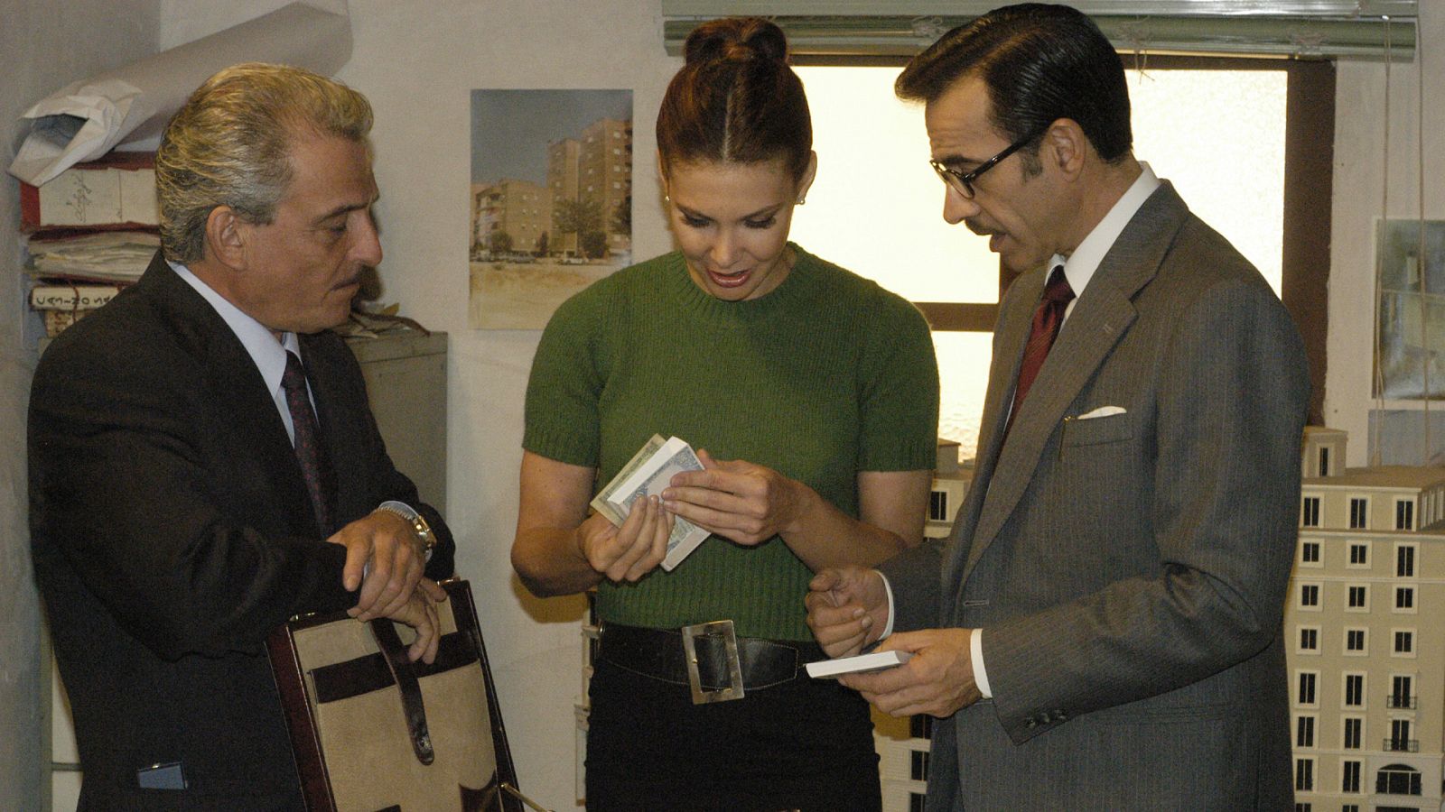 Cuéntame cómo pasó - T2 - Episodio 9: Secretos y ocultaciones - Ver ahora