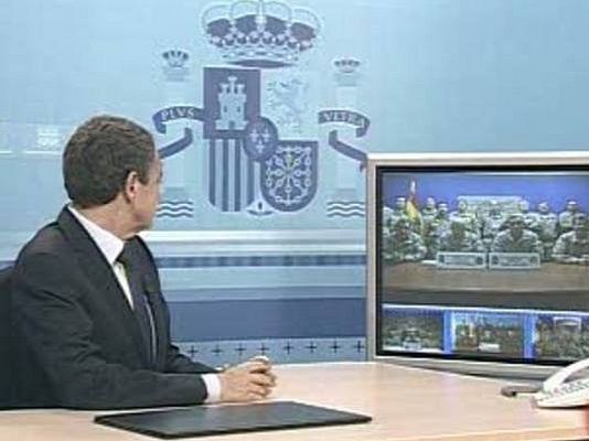  - Zapatero felicita los militares