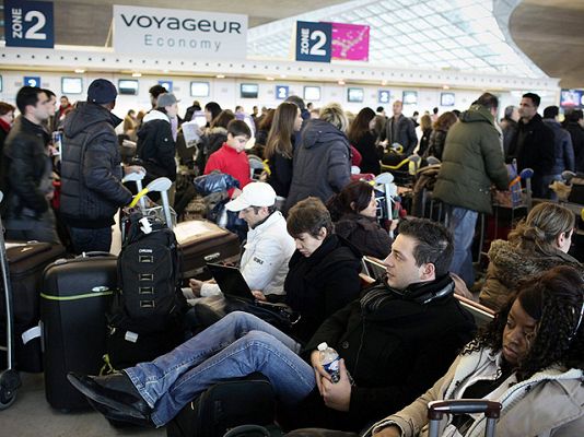 Telediario 1 - Europa sufre el temporal de frío