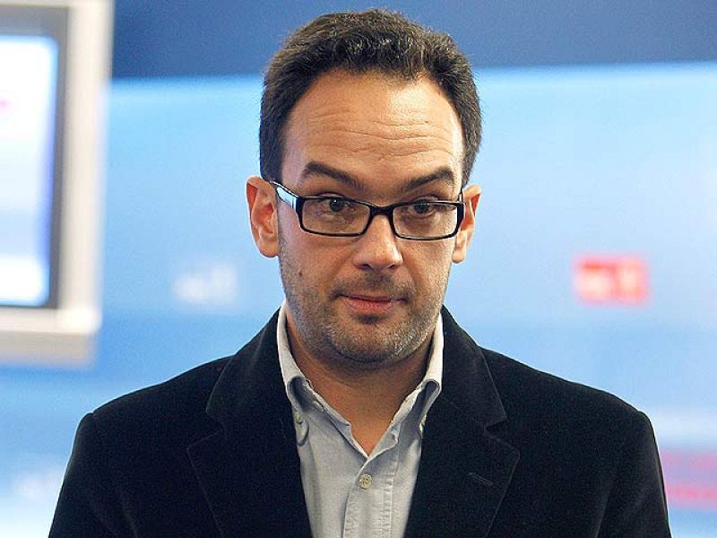 El PSOE se compromete a no incluir tránsfugas en sus listas si el resto de partidos hace lo mismo