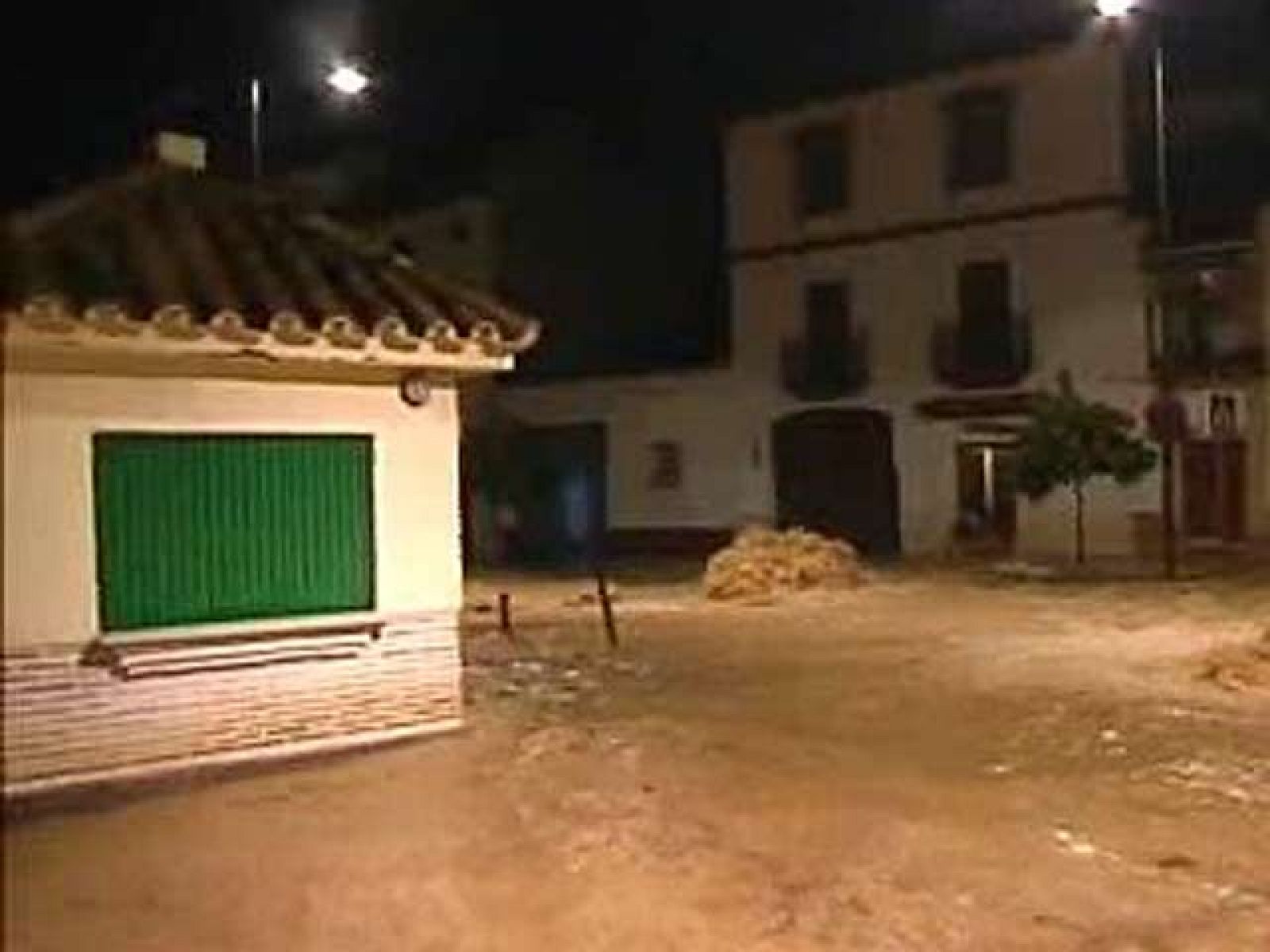 Écija se inunda por quinta vez en un mes al crecer el arroyo Argamasilla