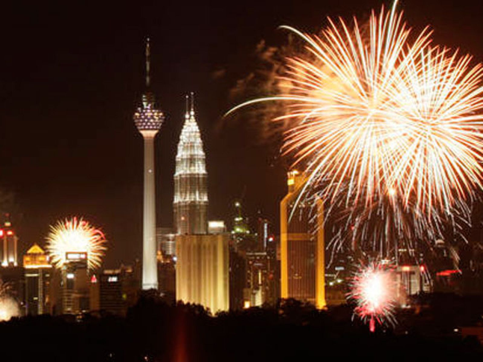 El Telediario en cuatro minutos - 31/12/2010 | Ver