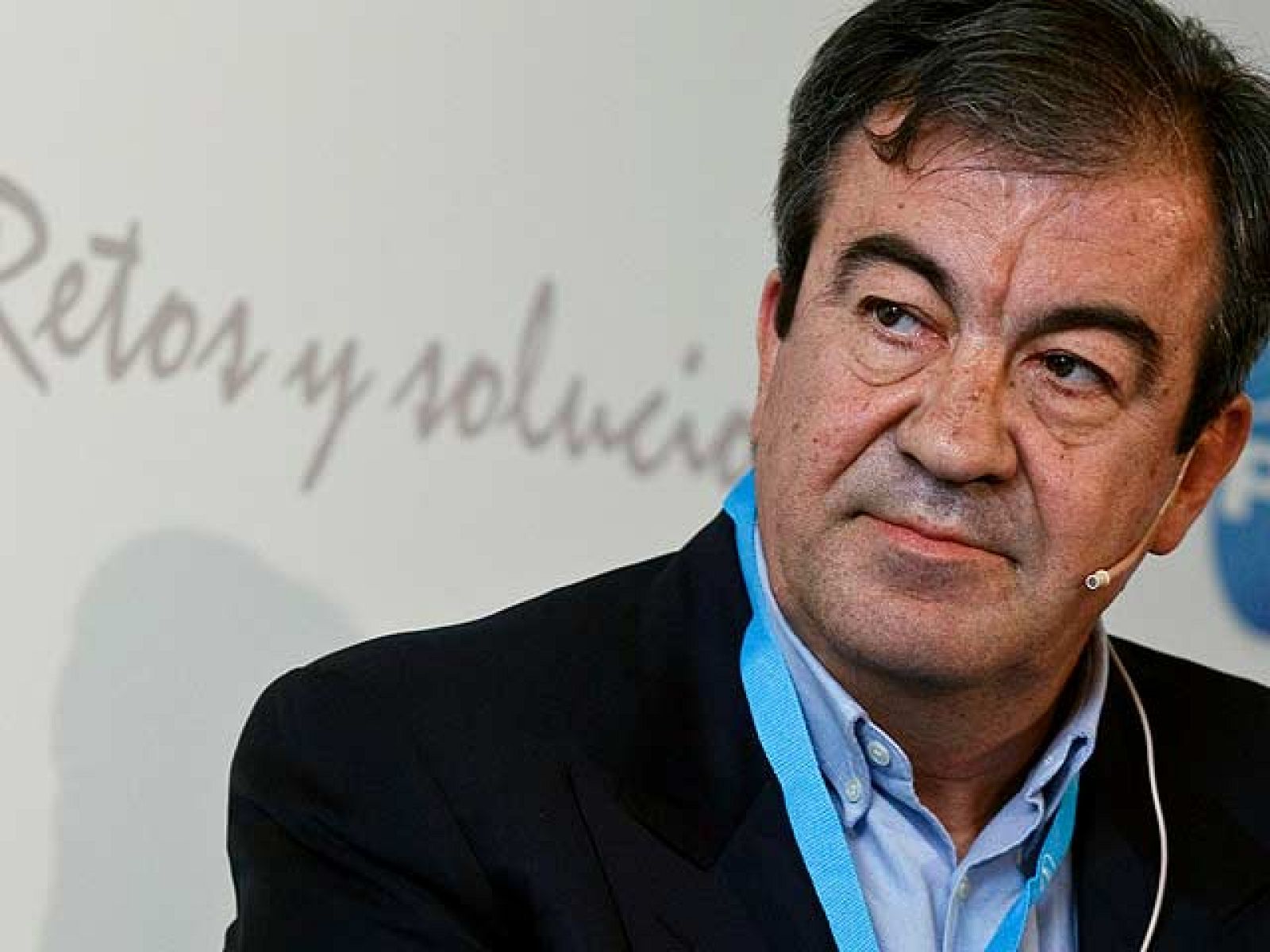 Álvarez-Cascos abandona el PP por las "descalificaciones e insultos" de otros militantes