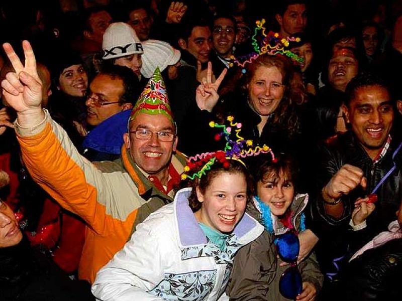 Telediario Fin de Semana en cuatro minutos - 01/01/11