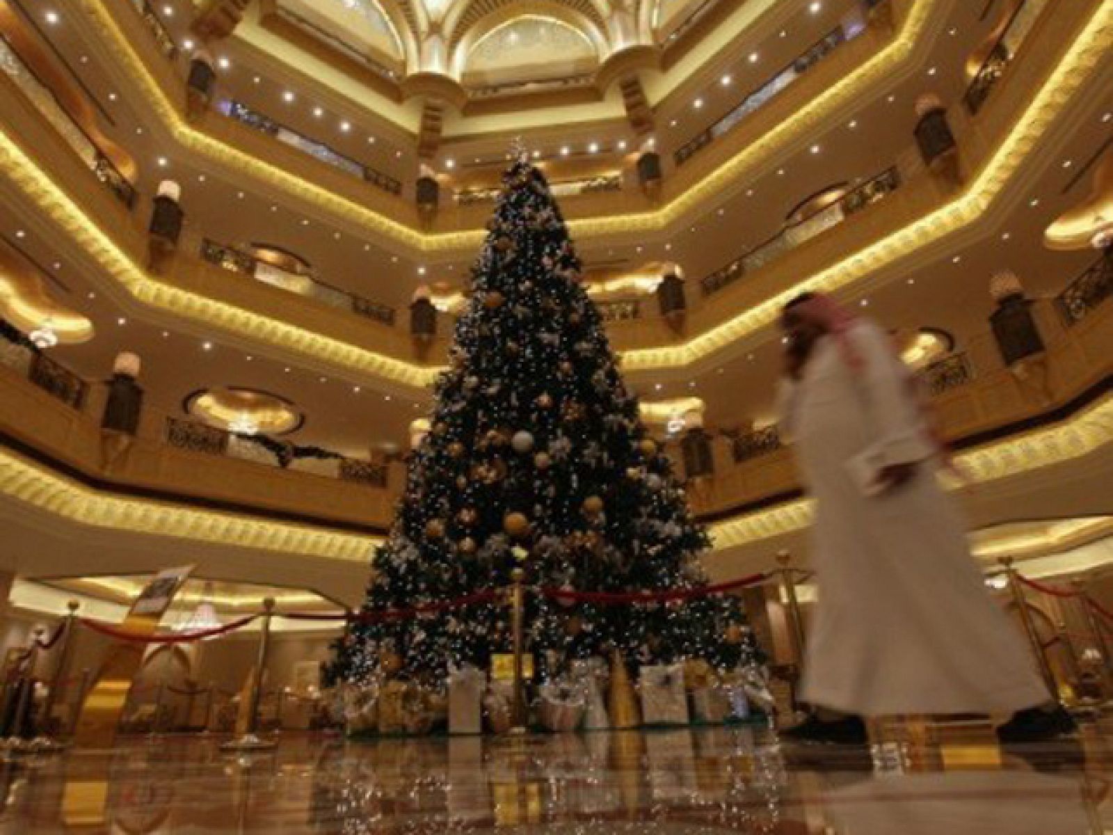 On Off: Un árbol de diamantes para Navidad - On Off | Ver