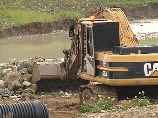 Telediario 1 - Diques de contención en Écija