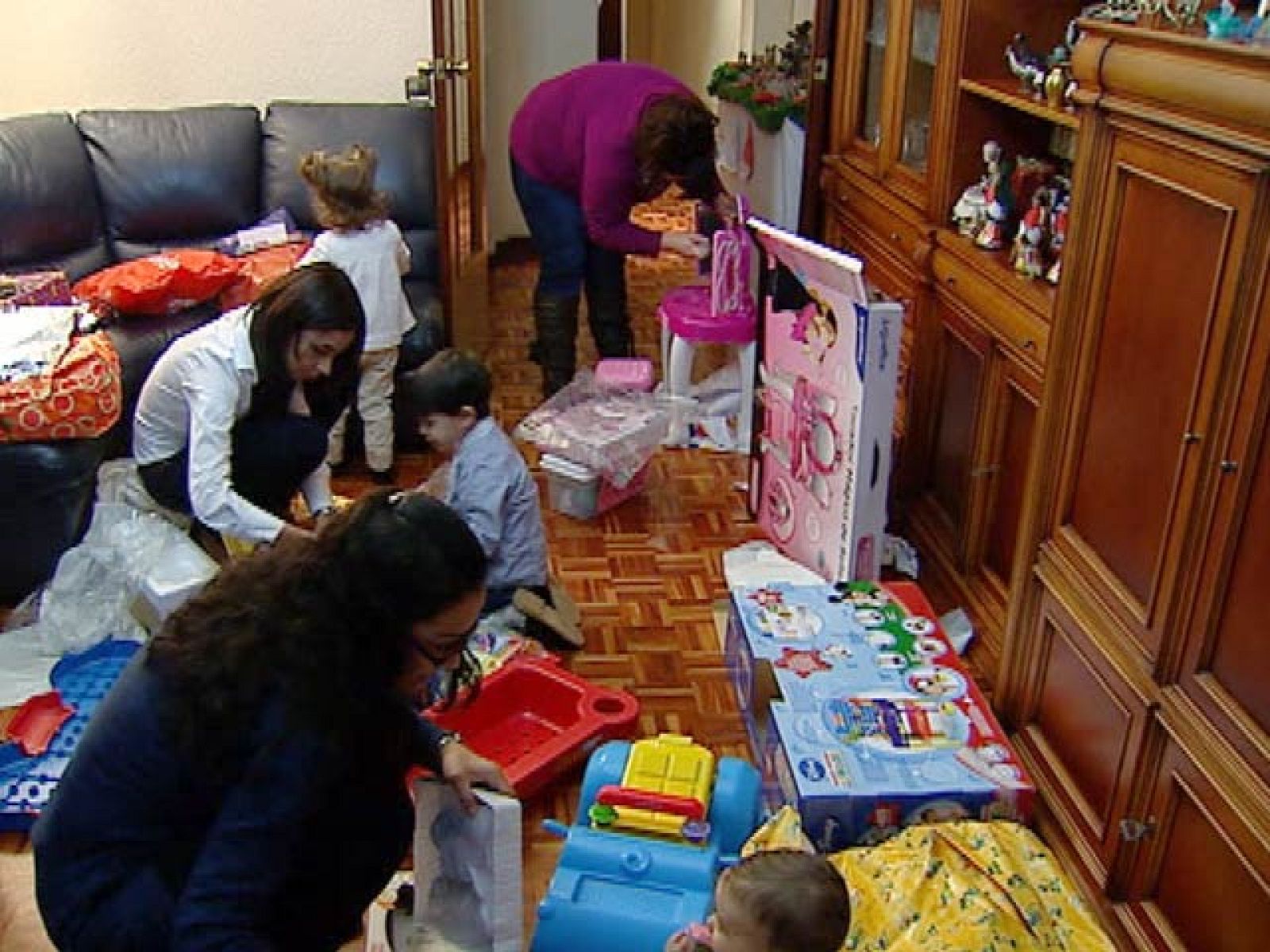 Hoy toca abrir los regalos de los Reyes | Ver