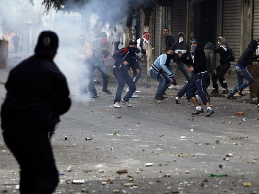 La 2 Noticias - Revuelta juvenil en Argelia