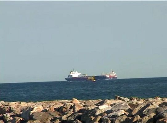 Telediario 1 - Preocupación por los vertidos